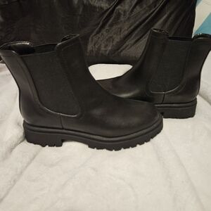 Old Navy Black Heeled Boots with Chunky Platform